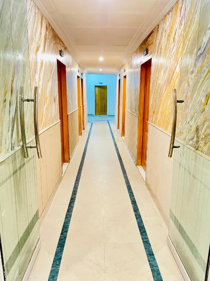 Hotel New Mid City Multan Exteriör bild